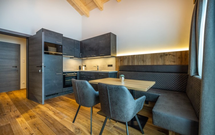 Küche mit Eckbank im Appartement Waldliebe