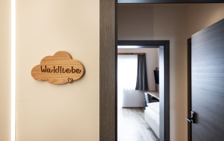 Eingangsschild Appartement Waldliebe im Gästehaus Mirzl in Schladming